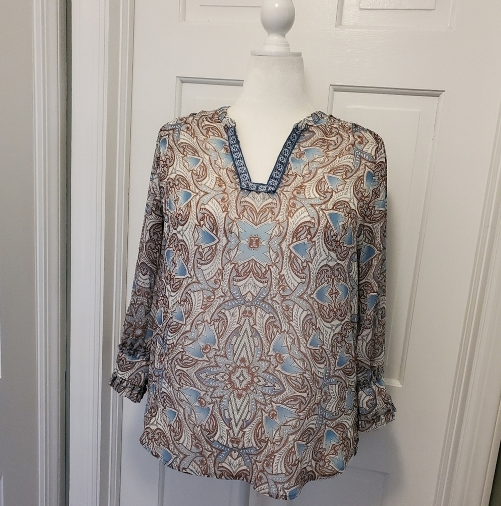 Democracy Boho Sheer Blouse Size Medium, Relaxed fit